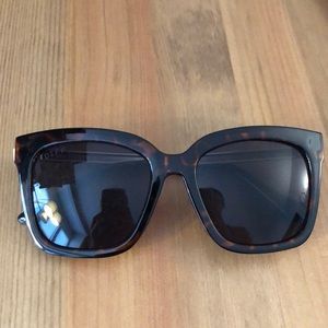 Tortoise sunglasses (Brand new, never worn)